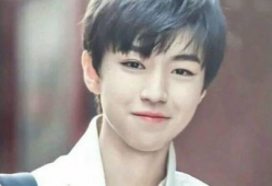 王俊凯吃瓜爆料直播,娱乐圈幕后故事大揭秘